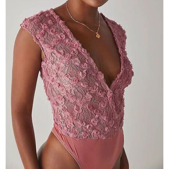 Intimately x Free People Women's Sz XS Pink 2 Hot 2 Handle Semi-Sheer Bodysuit - Picture 1 of 6